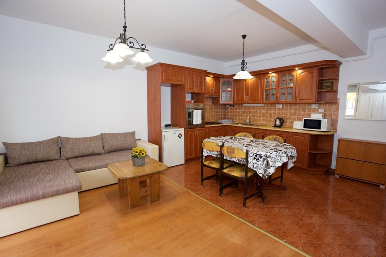 Zoli Apartmanok-Anita Koelcsey 34-36 Hajdúszoboszló Buitenkant foto